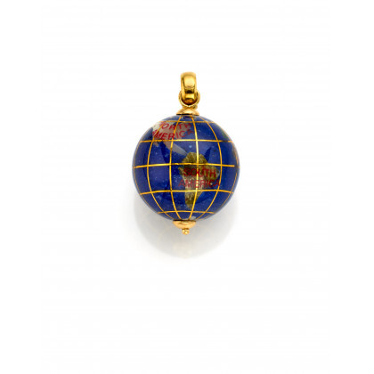 Globe pendant inlaid with semi-precious stones and yellow gold setting, metal details, g 7.41 circa, length cm 3.20 circa. (slight...
