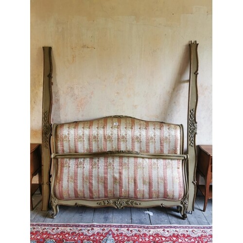 Good quality 19th C. giltwood and painted upholstered French...