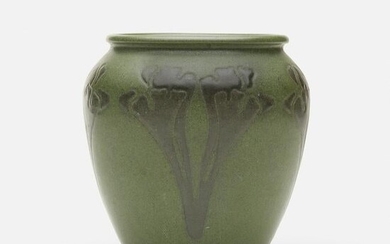 Hennessey and Tutt for Marblehead Pottery, Vase