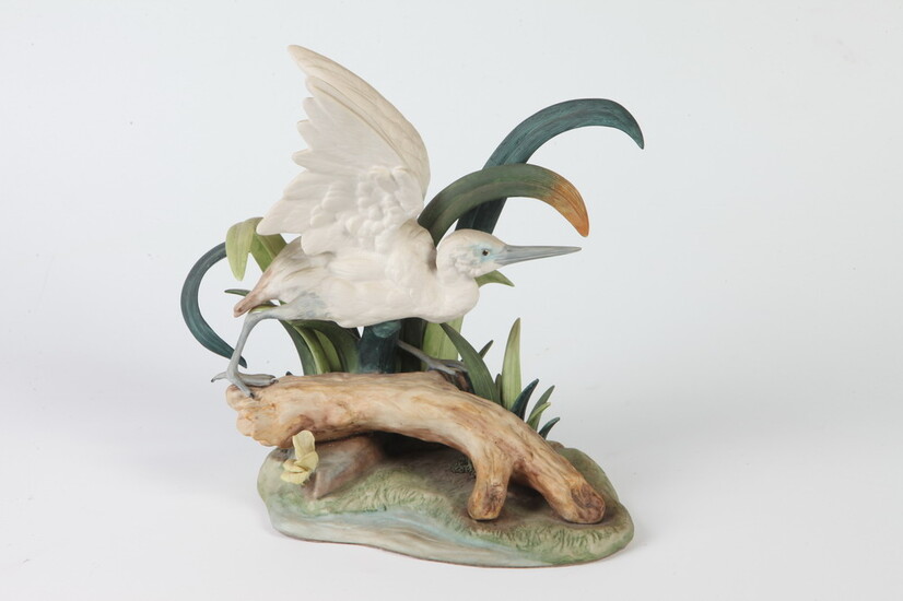 LIMITED EDITION PORCELAIN FIGURE: "SMALL WHITE HERON". Limited edition, 365/500....