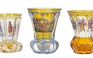 Lot de trois gobelets en cristal taillé, coloré et peint "Schubert Abend", "chinoiseries" et "personnages"...