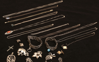 MISCELLANEOUS JEWELRY, silver.