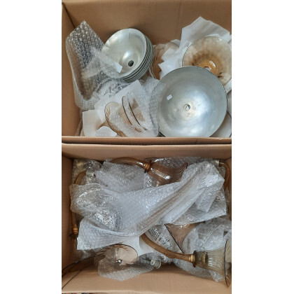 Manifattura di Murano Parte di lampada a sospensione in vetro soffiato trasparente pagliesco. Italia, anni '70. (difetti e mancanze)