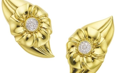 Mesara Diamond, Gold Earrings Stones
