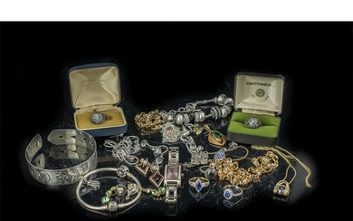 Mixed Lot of Silver & Costume Jewellery, including necklace ...