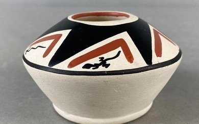 Native American Hopi Toad Handmade Miniature Pottery Vase