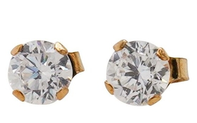Pair of Stud Diamond Earrings