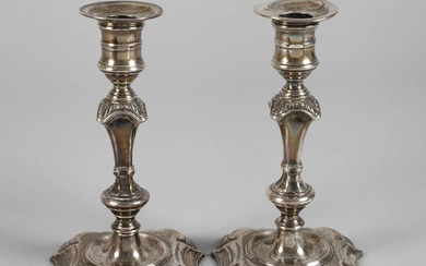 Paire de chandeliers en argent Tiffany 1ère moitié du 20e siècle, estampillé Tiffany & Co....