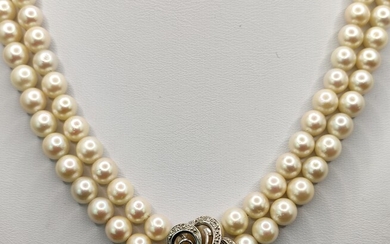 Pearl necklace, long necklace to wear double row, uniform pearls in diameter of about 5.8mm, white
