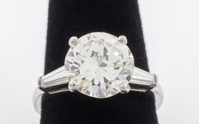 Platinum Diamond Ring, 3.19 RBC K / VS2
