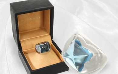 Ring: noble Italian designer goldsmith ring by Bvlgari, "Pyramid Ring" with blue topaz