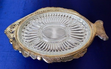 Silver Plate S.P. Brass Fish Plate with Crystal Liner
