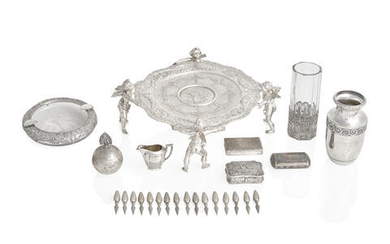 TWENTY-FIVE CONTINENTAL AND ENGLISH SILVER HOLLOWARE PIECES