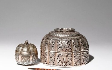 TWO CHINESE SILVER BOXES AND COVERS 19TH CENTURY The larger...