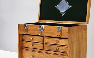 Timber travelling Jeweller's case with five drawers (h:41 x w:52...