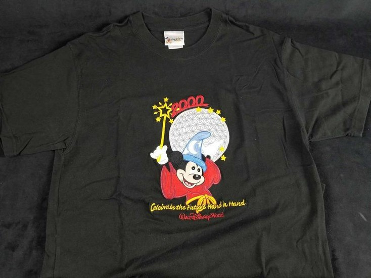 Vintage 2000 Embroidered Mickey Mouse Wizard Unisex
