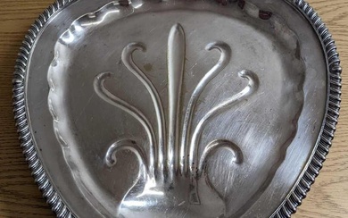Vintage Reed & Barton Silver Plated Footed Meat Tray