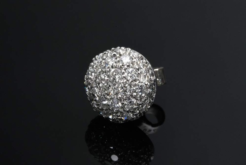 White gold 750 hemisphere stud earrings with brilliant pavé (total approx. 0.65ct/VSI/W), 1.8g, ball Ø 9.5mm