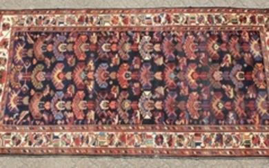 A LARGE PERSIAN CARPET, ZIEGLER MAHAL. 12ft 5in x 7ft 1