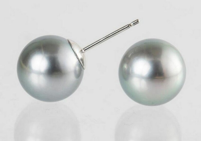 10x11mm Silvery Peacock Tahitian Pearls - 14 kt. White