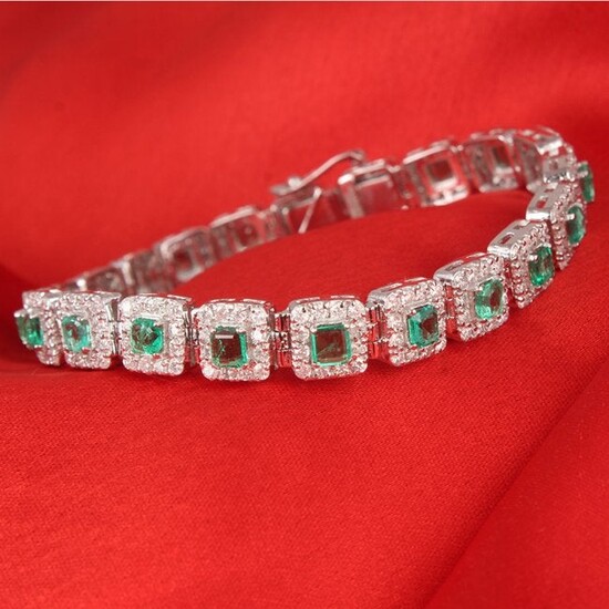 14 K White Gold Colombian Emerald & Diamond Bracelet