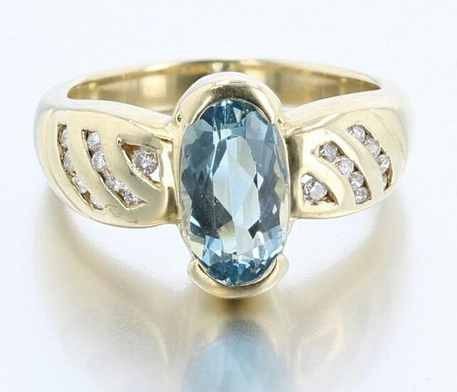 14K YG Ladies Aquamarine Diamond Ring