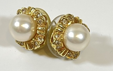 14k Yellow Gold Diamond & Pearl Stud Earrings