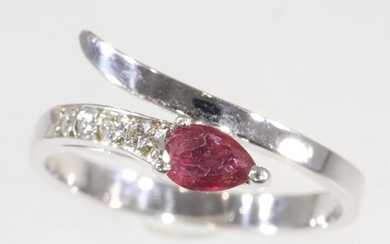18 kt. White gold - Ring - 0.20 ct Ruby - Diamonds, Natural (untreated), Free resizing* NO RESERVE PRICE
