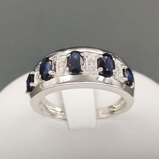 18 kt. White gold - Ring - 1.10 ct Sapphires - Diamonds 0.08