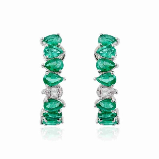 18k Gold Hoop Earrings HI/SI Diamond Pear Emerald