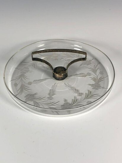 19th. Century Sterling Silver Handled Wheel Cut Serving