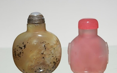 2 Chinese Agate and Glass Snuff Bottles, 19th Century