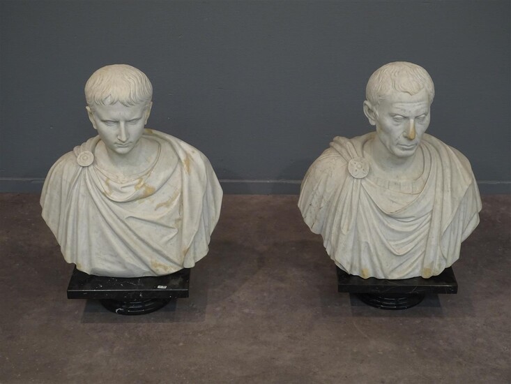(-), 2 witmarmeren bustes van Romeinse keizers Augustus...