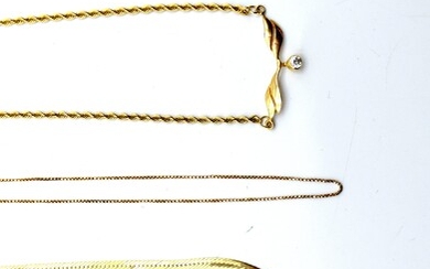 3 colliers et bracelet en or jaune 14 ct (pierre fausse, bosselés) - 27.5 g...