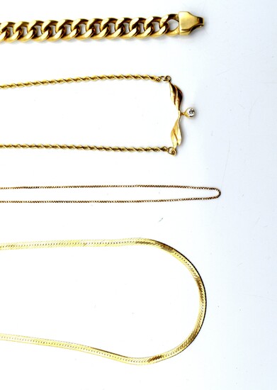 3 colliers et bracelet en or jaune 14 ct (pierre fausse, bosselés) - 27.5 g...