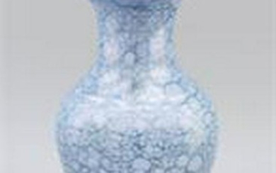 Baluster-shaped vase with pearlescent glaze in marble