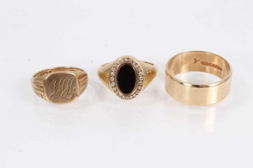 9ct gold wide band wedding ring, 9ct gold signet ring with engraved initials and one other 9ct gold oval black onyx signet ring with diamond border (3)
