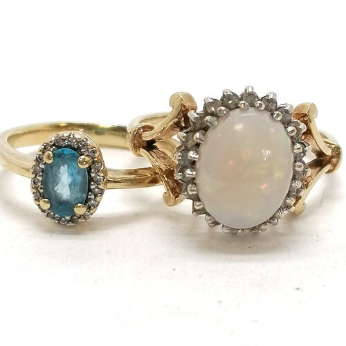 9ct hallmarked gold opal / diamond cluster ring (size O) t/w...