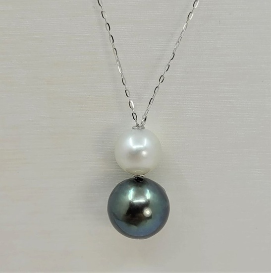 9x13mm Peacock Tahitian and White South Sea Pearls - 18 kt. White gold - Necklace