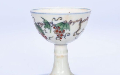 A Chinese Doucai Grape Pattern Porcelain Standing Cup