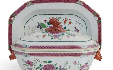A Chinese Export porcelain tureen and stand