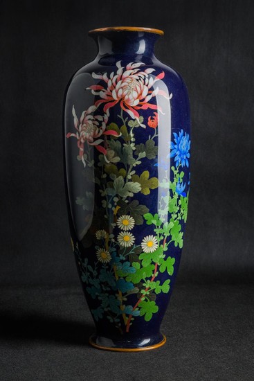 A Cloisonné Enamel Vase "Chrysanthemums" by Adachi Kinjiro Japan, Meiji period.