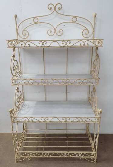 A LARGE WROUGHT IRON BAKERS STAND