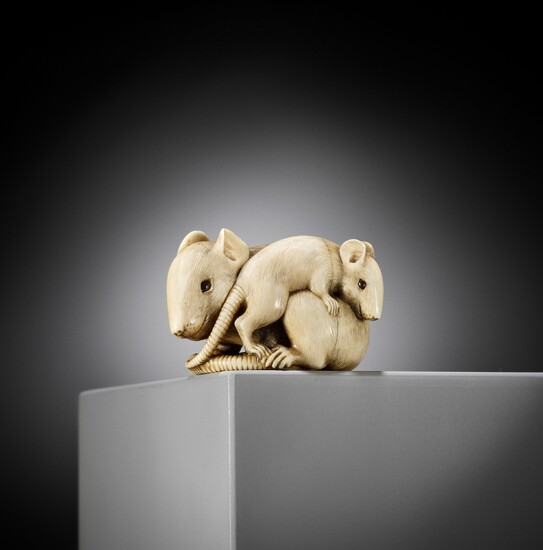 A POWERFUL AND LARGE KYOTO SCHOOL IVORY NETSUKE OF A RAT AND YOUNG