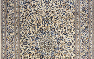 A Persian Hand Knotted Kashan Carpet, 355 X 243