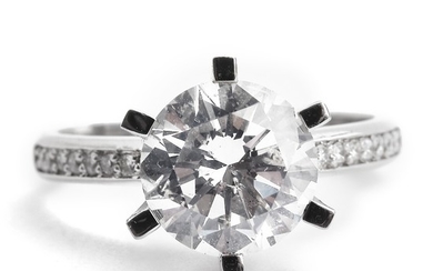A diamond ring set with a brilliant-cut diamond weighing app. 2.50 ct., mounted in 18k white gold. Size 54.
