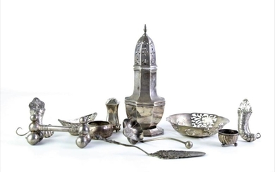 A melange of small silver wares incl. little cornucopia stands, a napkin ring and a small pierced dish, 1927 Charlse Wicke Shaker