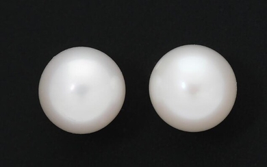 SOLD. A pair of pearl ear studs each set with a cultured pearl, mounted in 18k white gold. Pearl diam. app. 7.5 mm. (2) – Bruun Rasmussen Auctioneers of Fine Art
