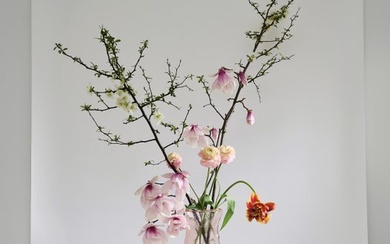 ATELIER FERRARO - Vase - Ephemeral Décor 'Springtime Vase' series - blown glass