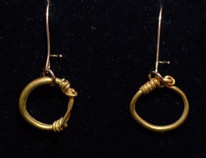 Ancient Roman Gold A Greco-Roman pair of gold earrings